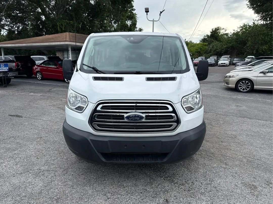 Used 2018 Ford Transit 350 XLT RWD image 2