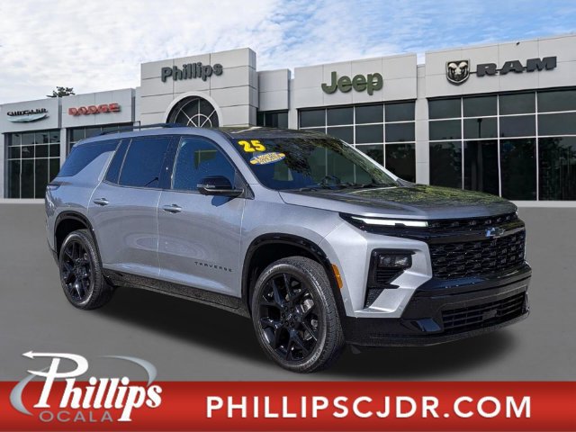 Used 2025 Chevrolet Traverse RS