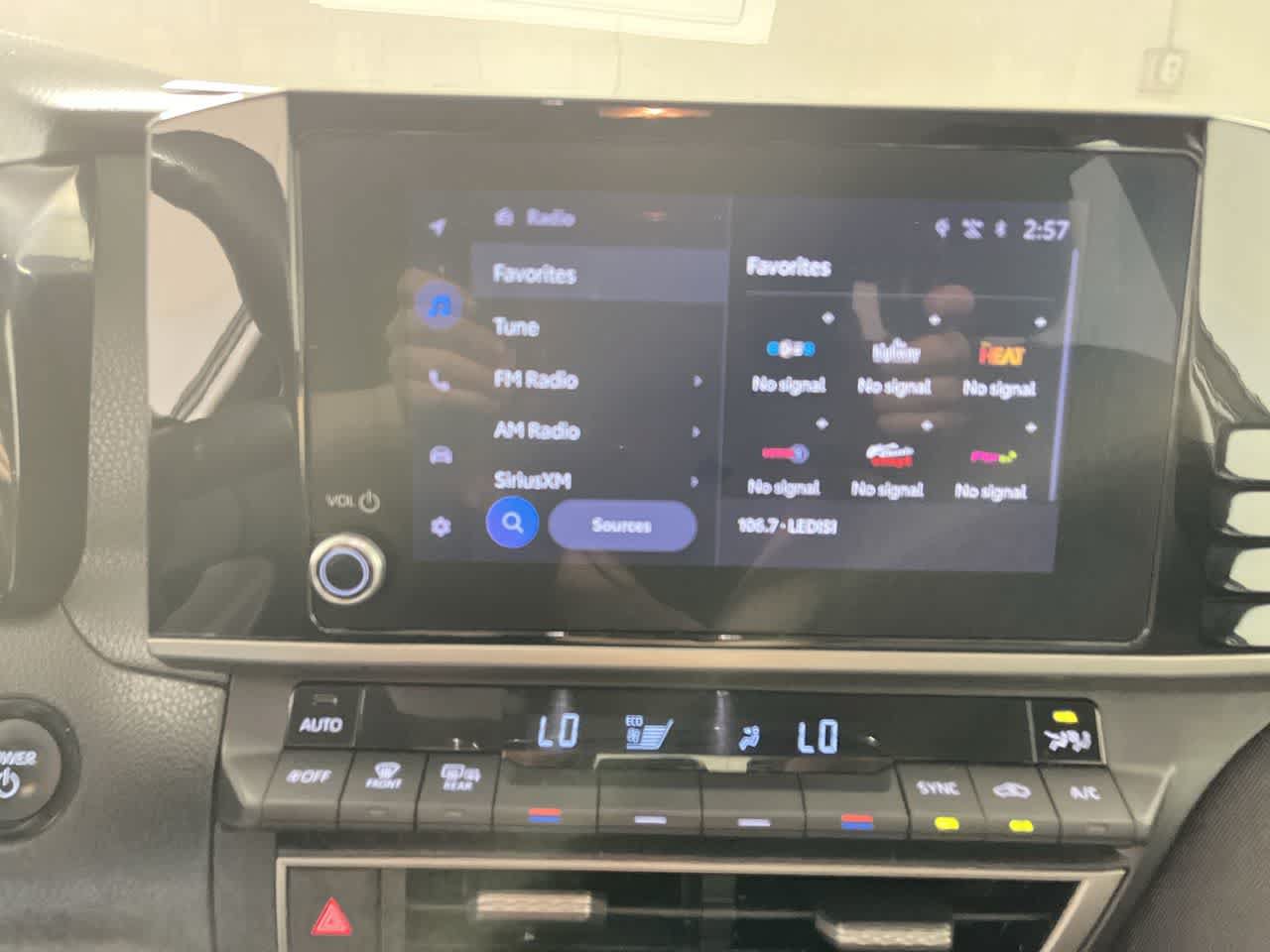 Used 2025 Toyota Camry LE FWD image 18