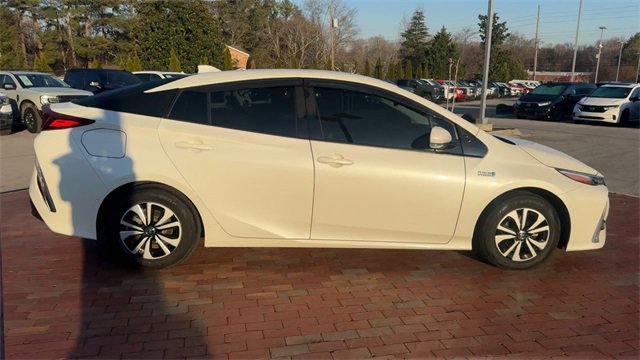 Used 2019 Toyota Prius Prime Advanced image 2