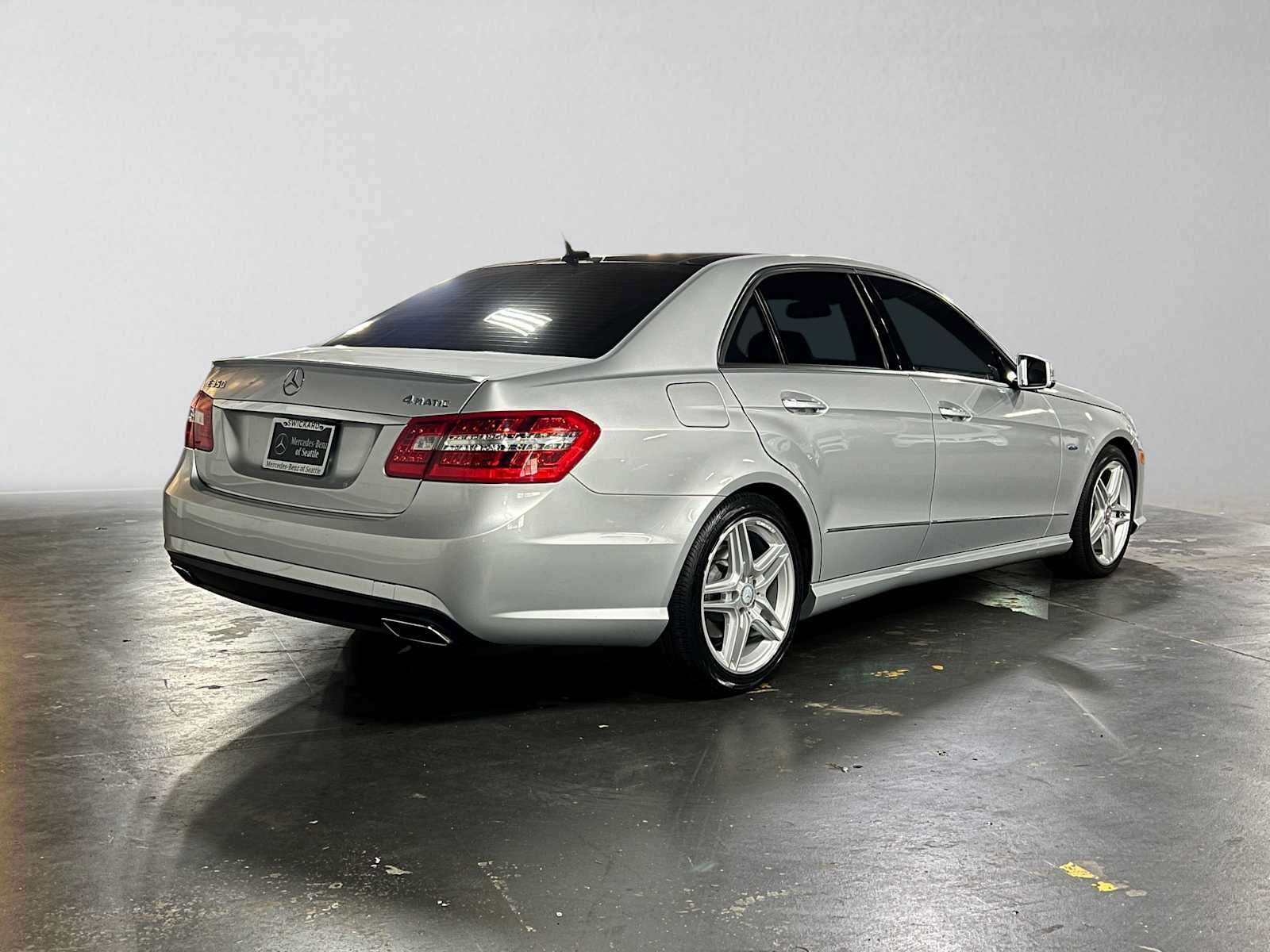 Used 2012 Mercedes-Benz E 350 4MATIC Sedan image 3