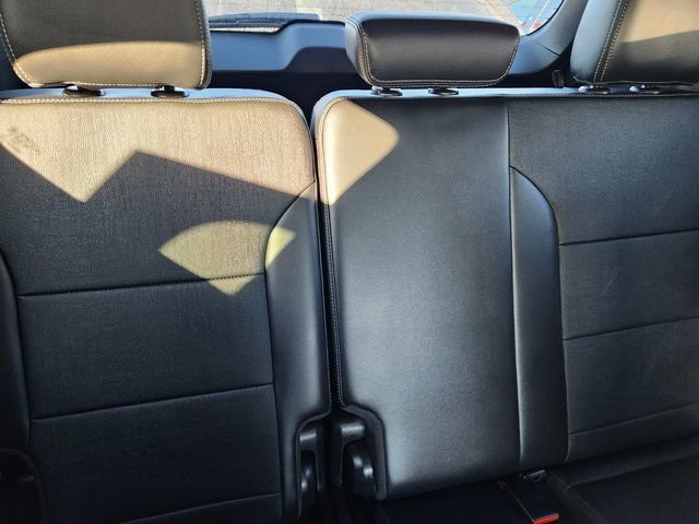 Used 2025 Buick Enclave Preferred image 8