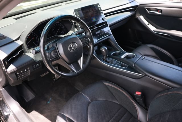Used 2019 Toyota Avalon Touring FWD image 6