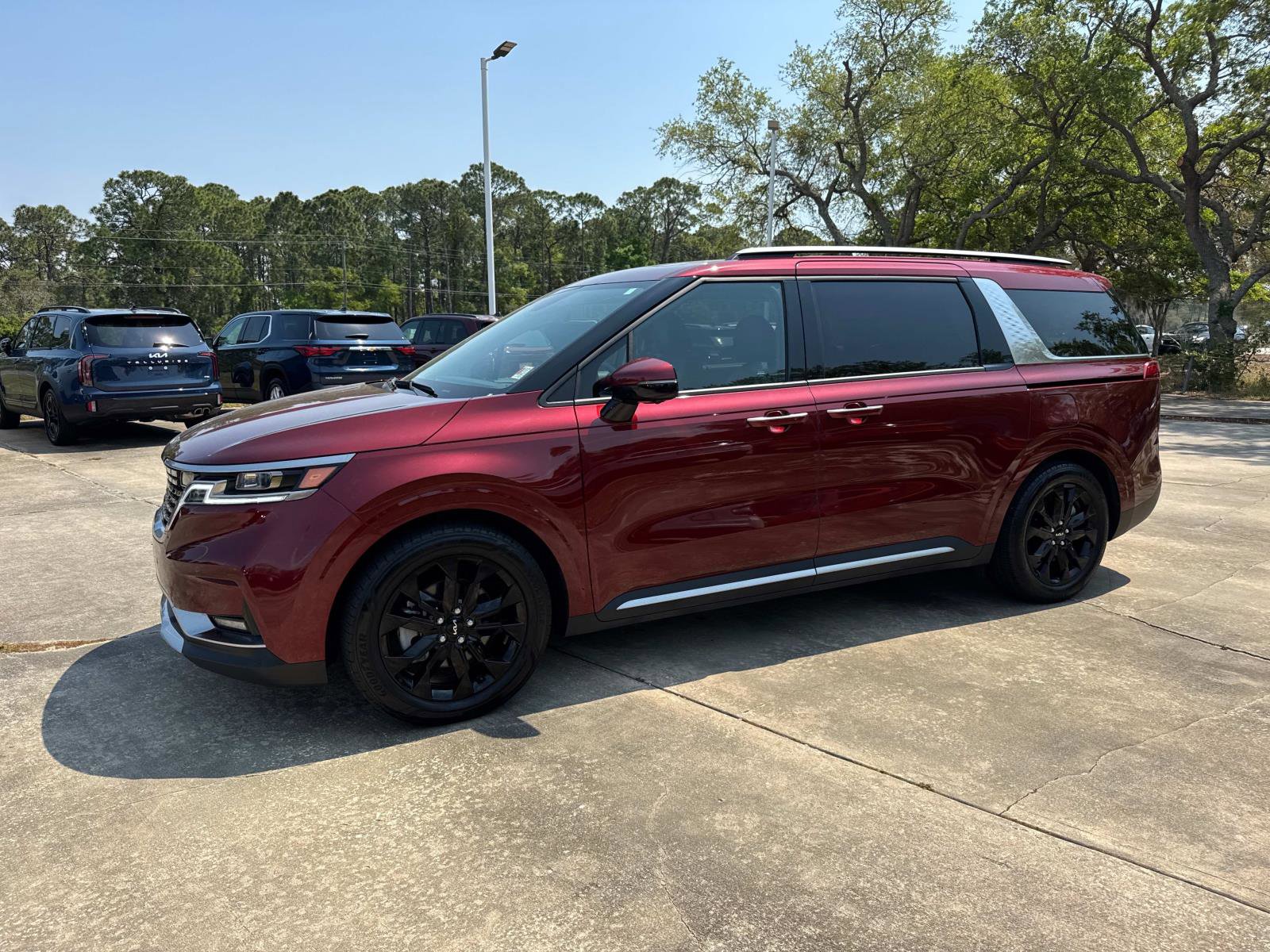 Used 2024 Kia Carnival SX Prestige image 7