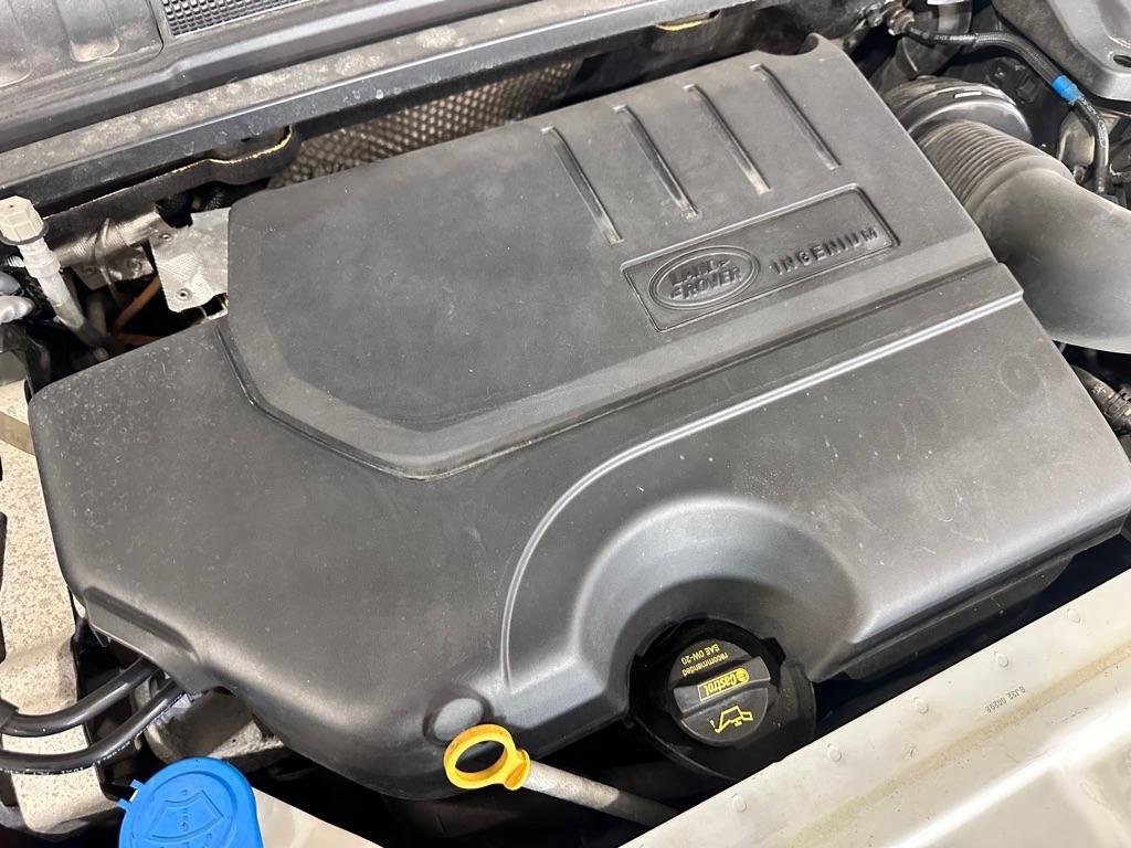 Used 2018 Land Rover Range Rover Evoque SE image 37