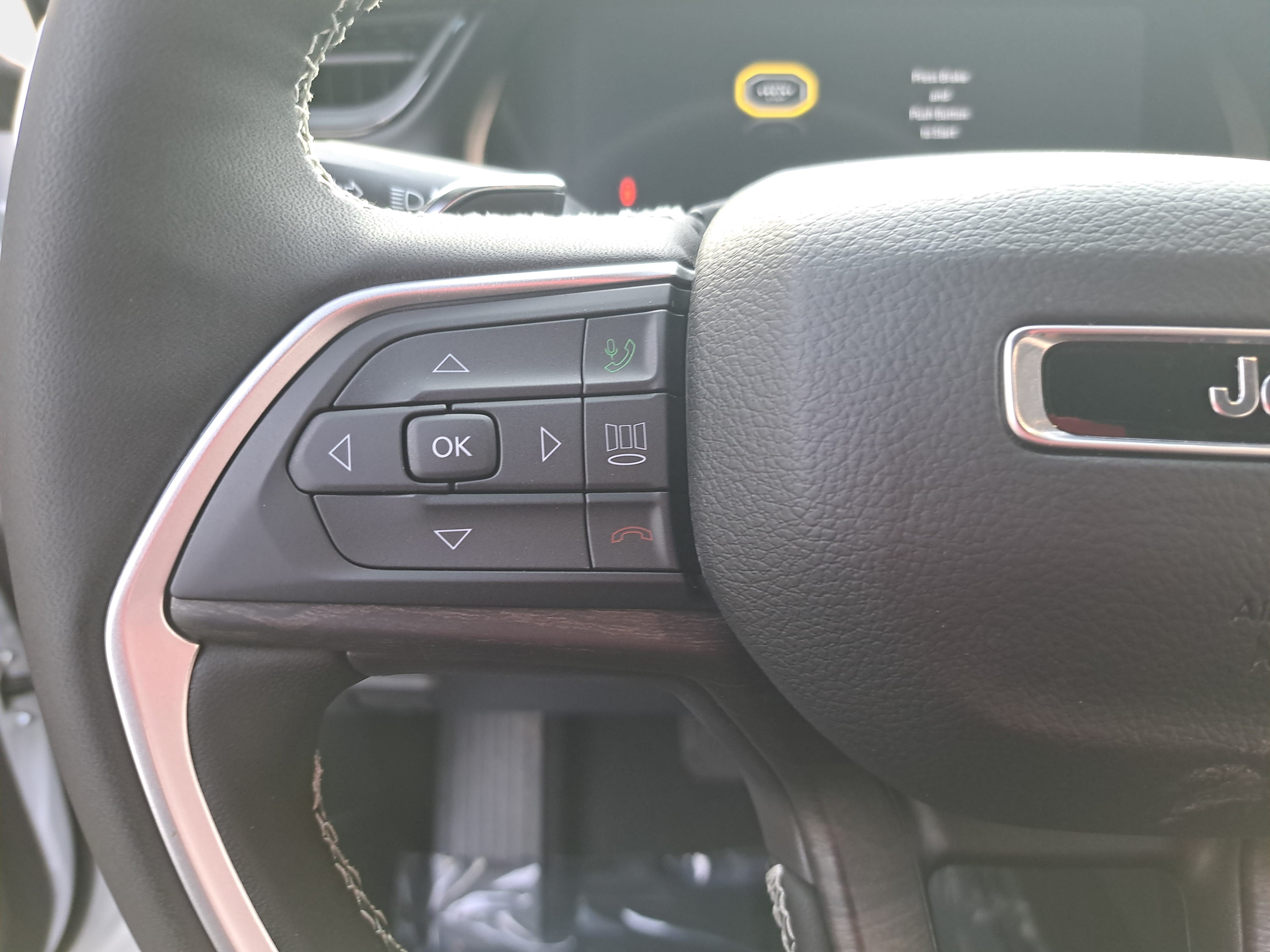 New 2026 Jeep Grand Cherokee Limited Reserve AWD/4WD image 17