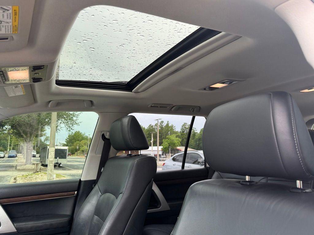 Used 2019 Toyota Land Cruiser w/ Four Season Floor Mat Package AWD/4WD image 13