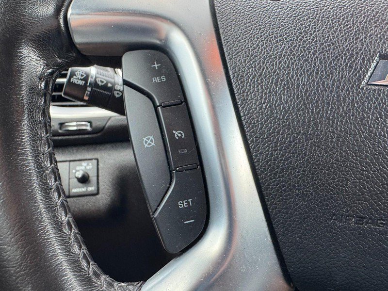Used 2016 Chevrolet Traverse LT FWD image 16