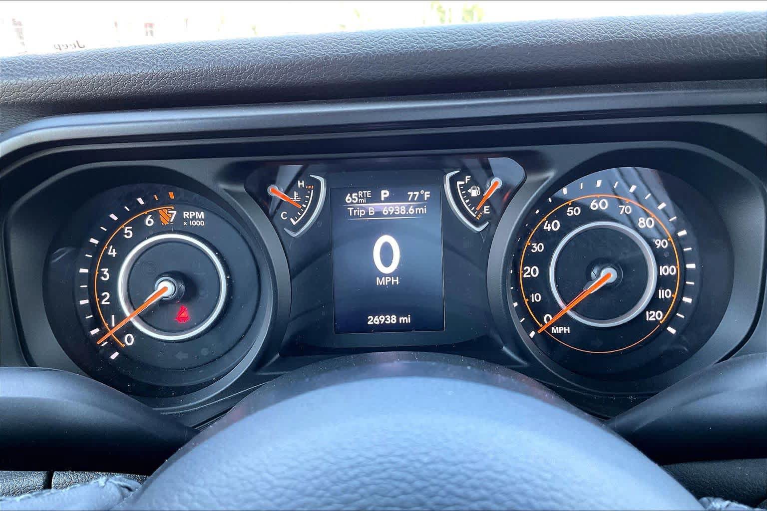 Used 2025 Jeep Gladiator Sport AWD/4WD image 25