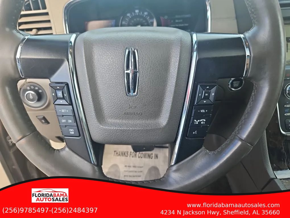 Used 2015 Lincoln Navigator 2WD image 18