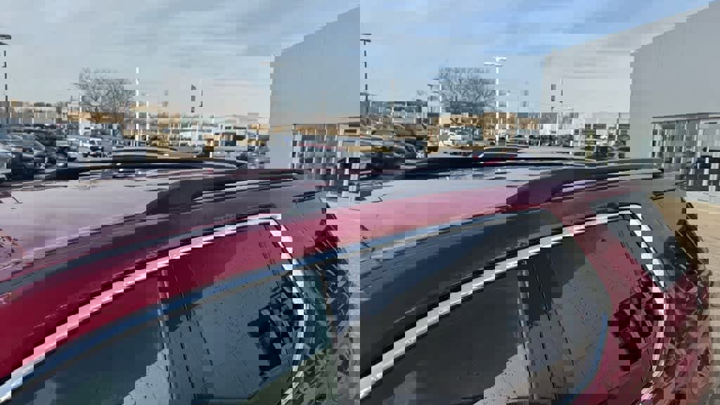 Used 2024 Chevrolet Traverse LT image 15