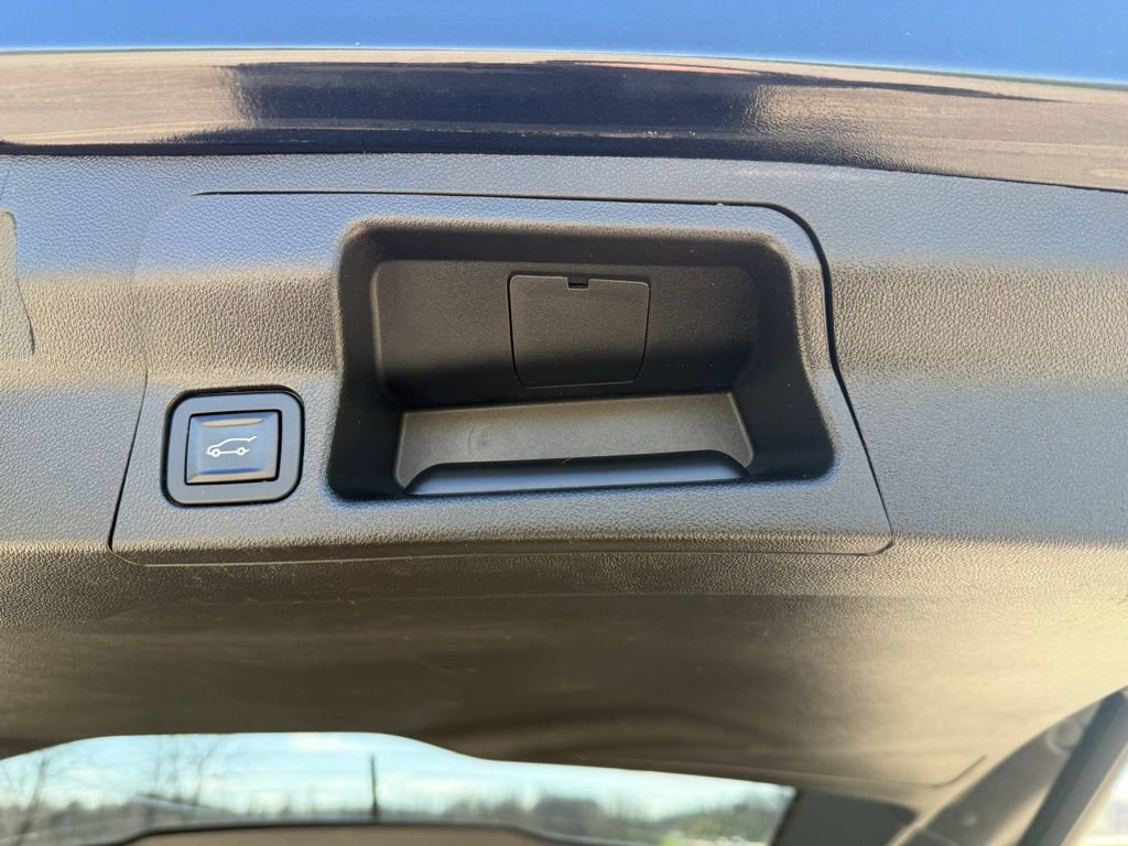 Used 2017 GMC Acadia Denali image 7