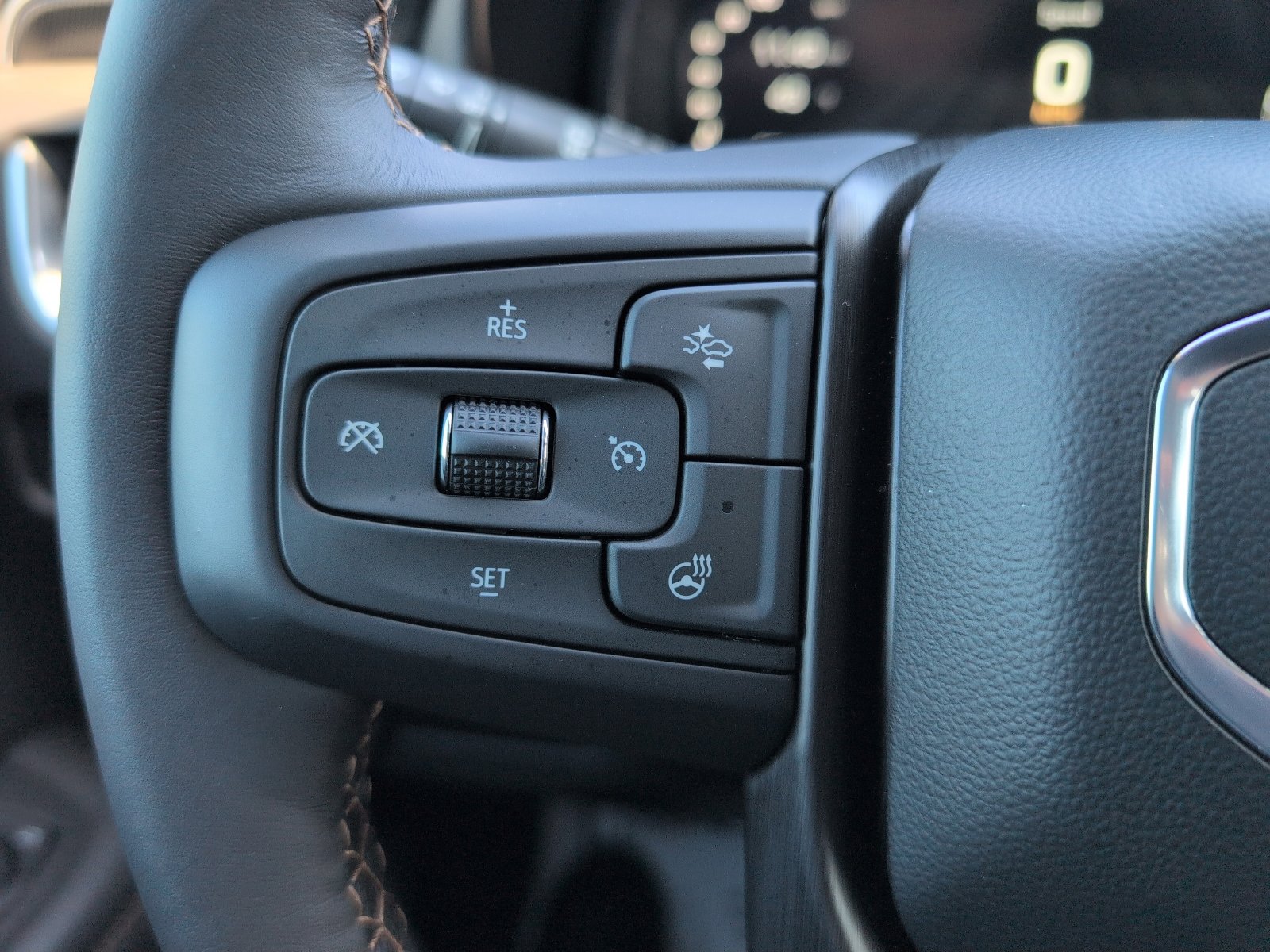 Used 2022 GMC Yukon AT4 image 25