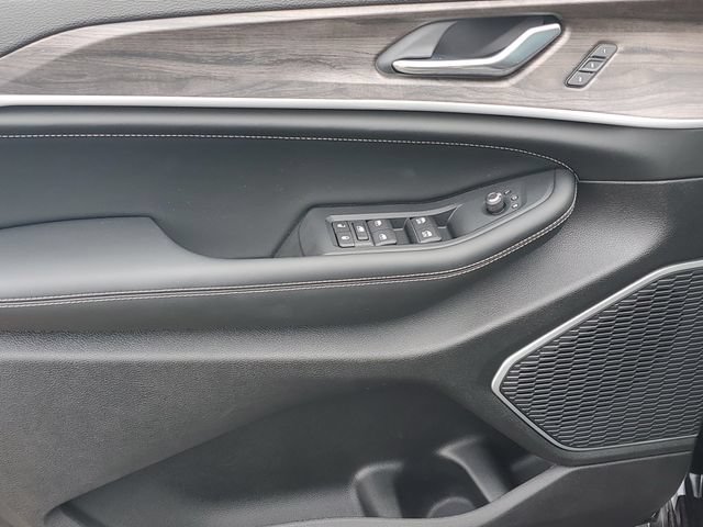 New 2026 Jeep Grand Cherokee Limited AWD/4WD image 16