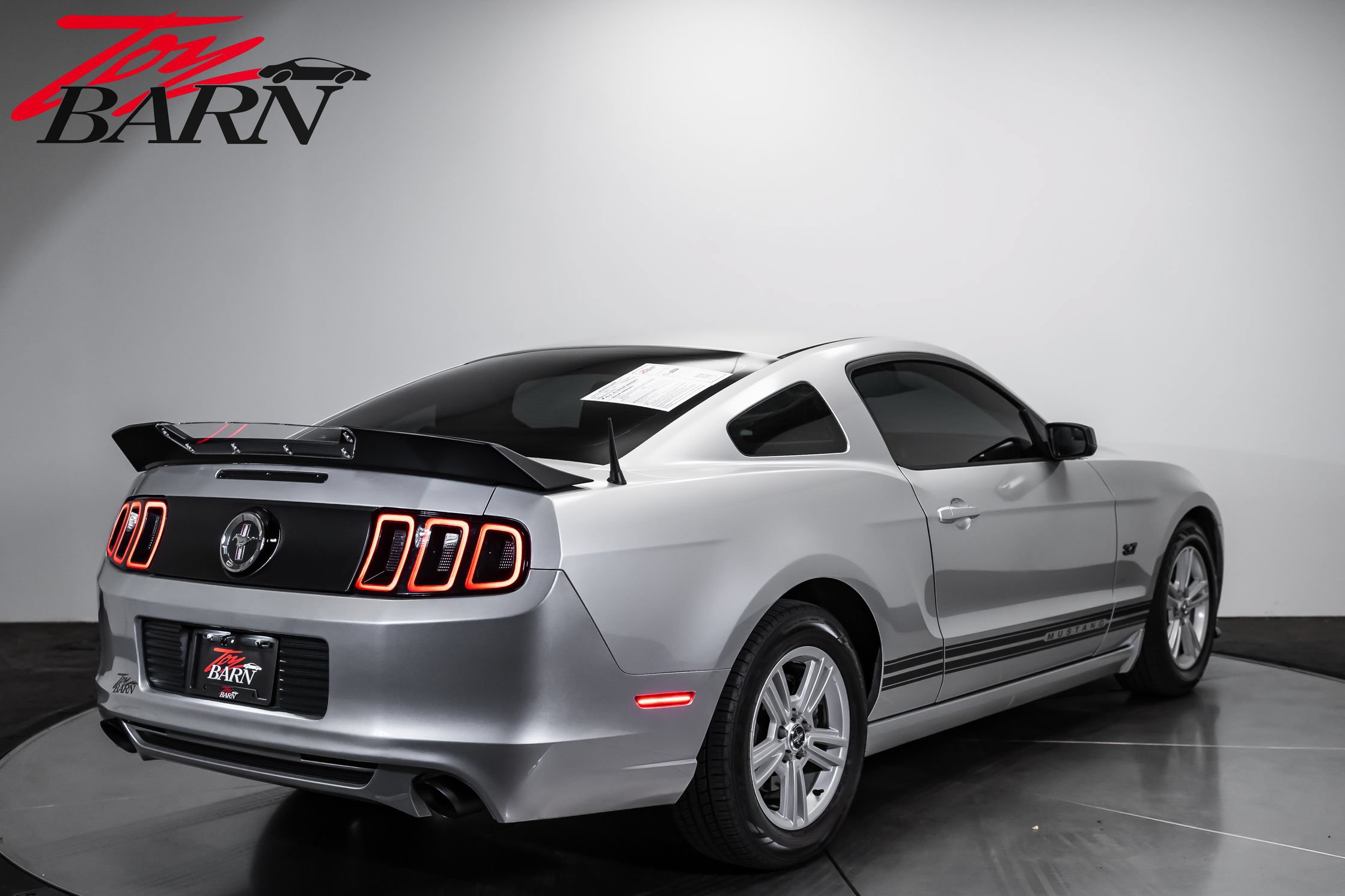 Used 2014 Ford Mustang Coupe RWD image 5