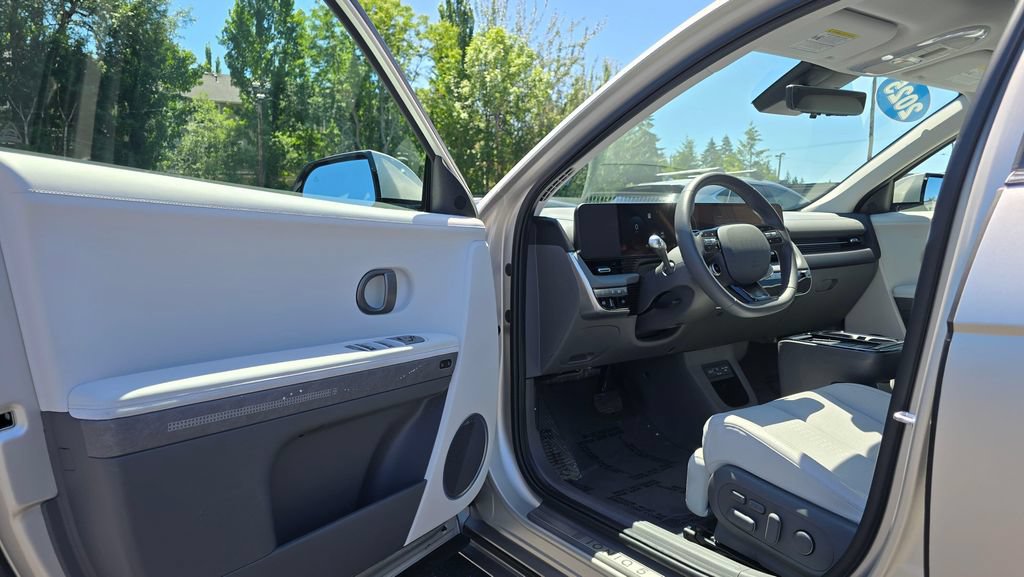 Used 2025 Hyundai Ioniq 5 Limited AWD/4WD image 20