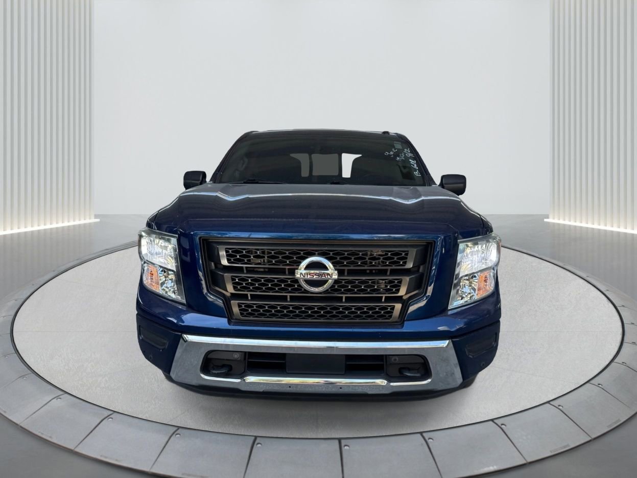 Used 2021 Nissan Titan SV w/ SV Convenience Package image 2