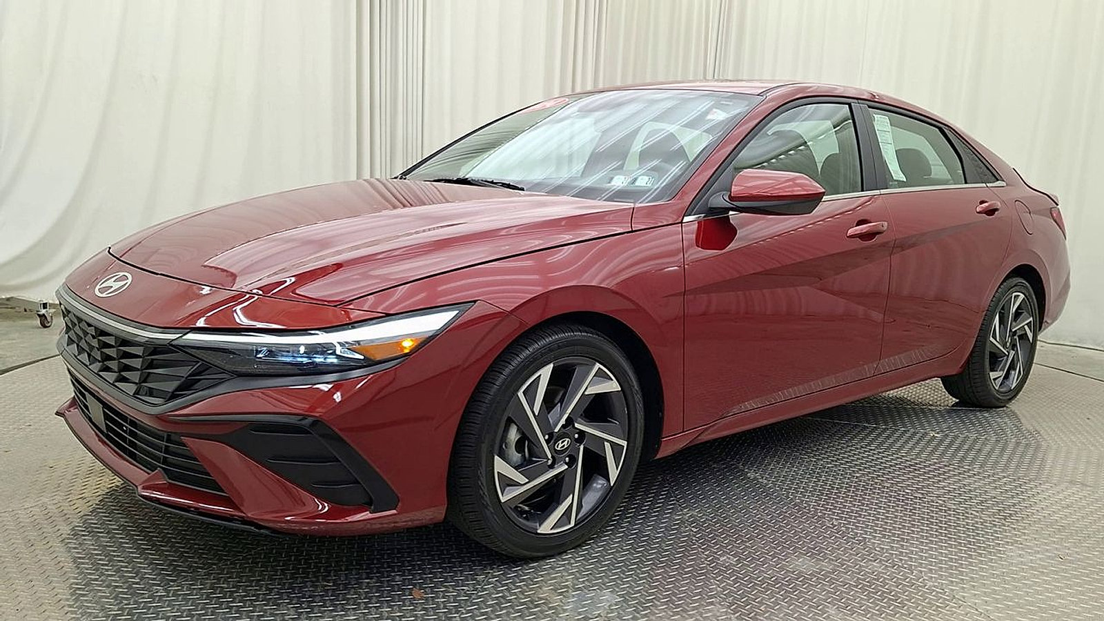 Used 2024 Hyundai Elantra SEL w/ Convenience Package FWD image 10