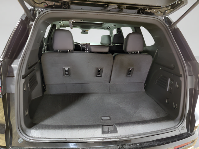 Used 2025 GMC Acadia Denali w/ LPO, Floor Liner Package AWD/4WD image 41