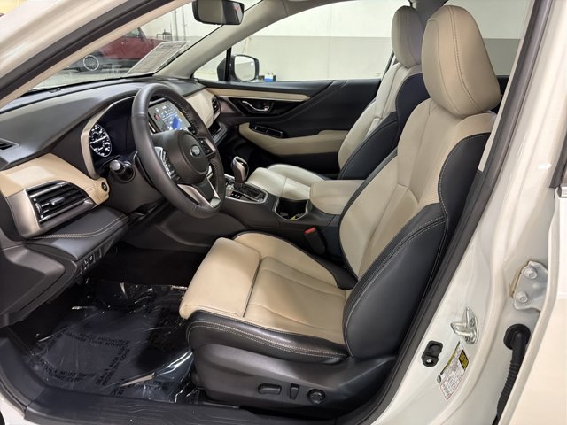 Used 2025 Subaru Outback Limited AWD/4WD image 16