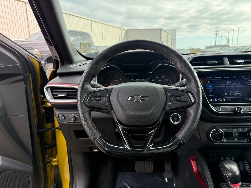 Used 2023 Chevrolet TrailBlazer RS w/ Sun and Liftgate Package image 15