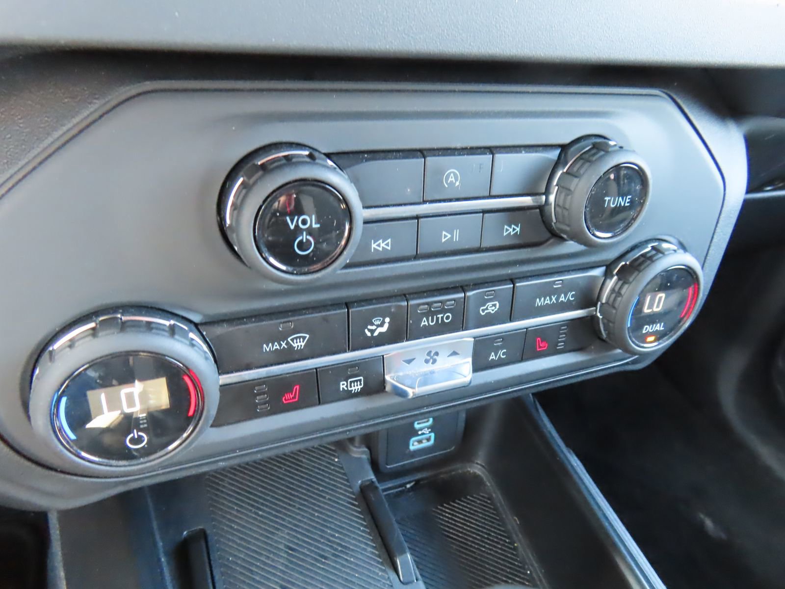 Used 2025 Ford Bronco Big Bend image 25