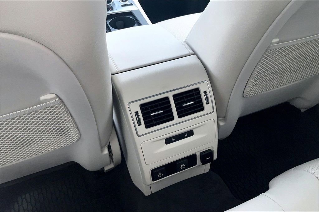 Used 2025 Jaguar F-PACE R-Dynamic S image 25