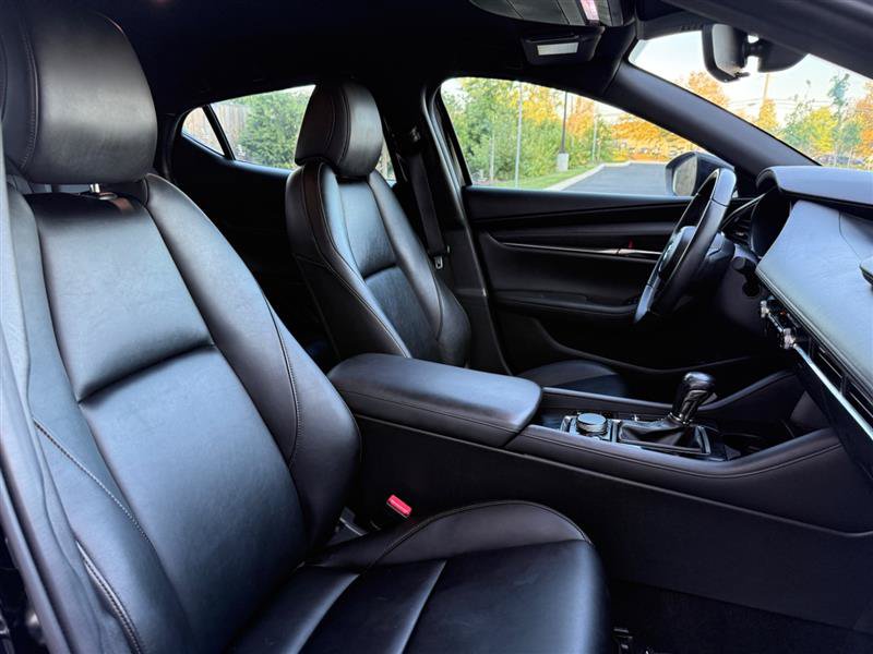 Used 2019 MAZDA MAZDA3 Hatchback FWD image 36