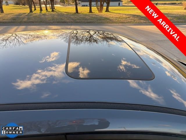 Used 2021 Hyundai Elantra Limited image 14