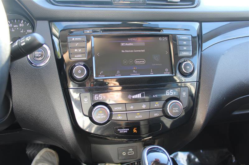 Used 2021 Nissan Rogue Sport SV FWD image 13