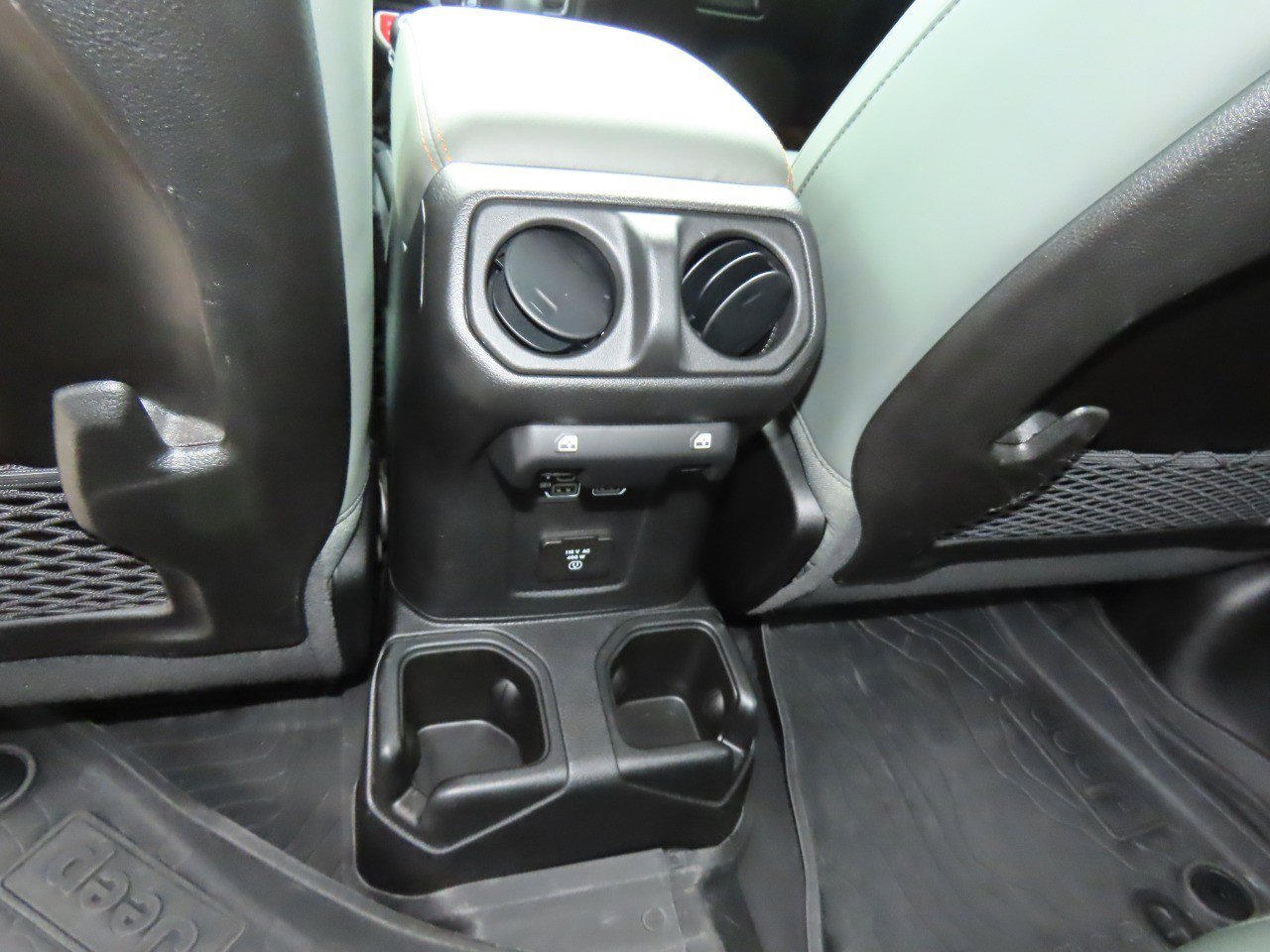 Used 2024 Jeep Gladiator Mojave image 21