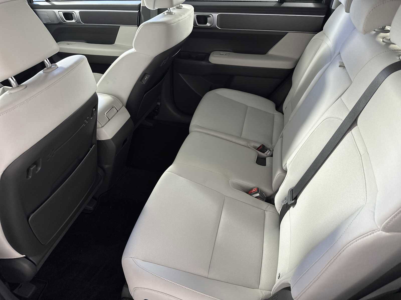 Certified 2025 Hyundai Santa Fe SE image 22