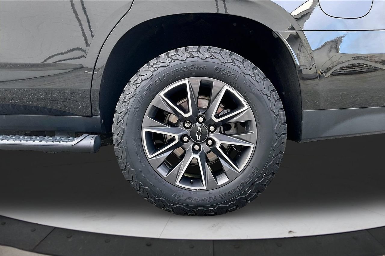 Used 2021 Chevrolet Tahoe Z71 w/ Z71 Off-Road Package AWD/4WD image 37