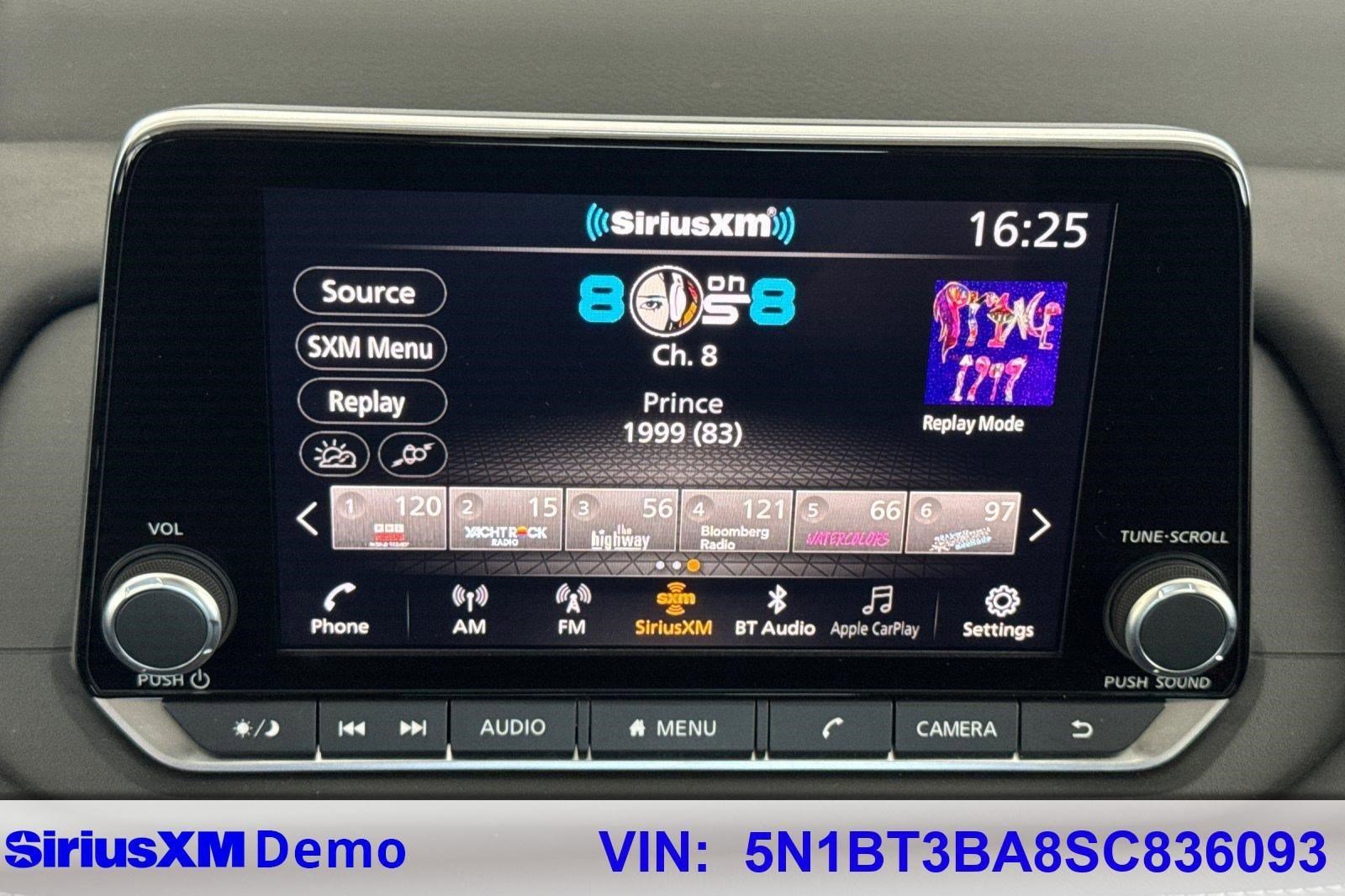 Used 2025 Nissan Rogue SV FWD image 34