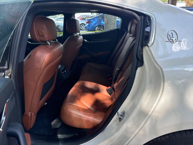 Used 2018 Maserati Ghibli S Q4 AWD/4WD image 16