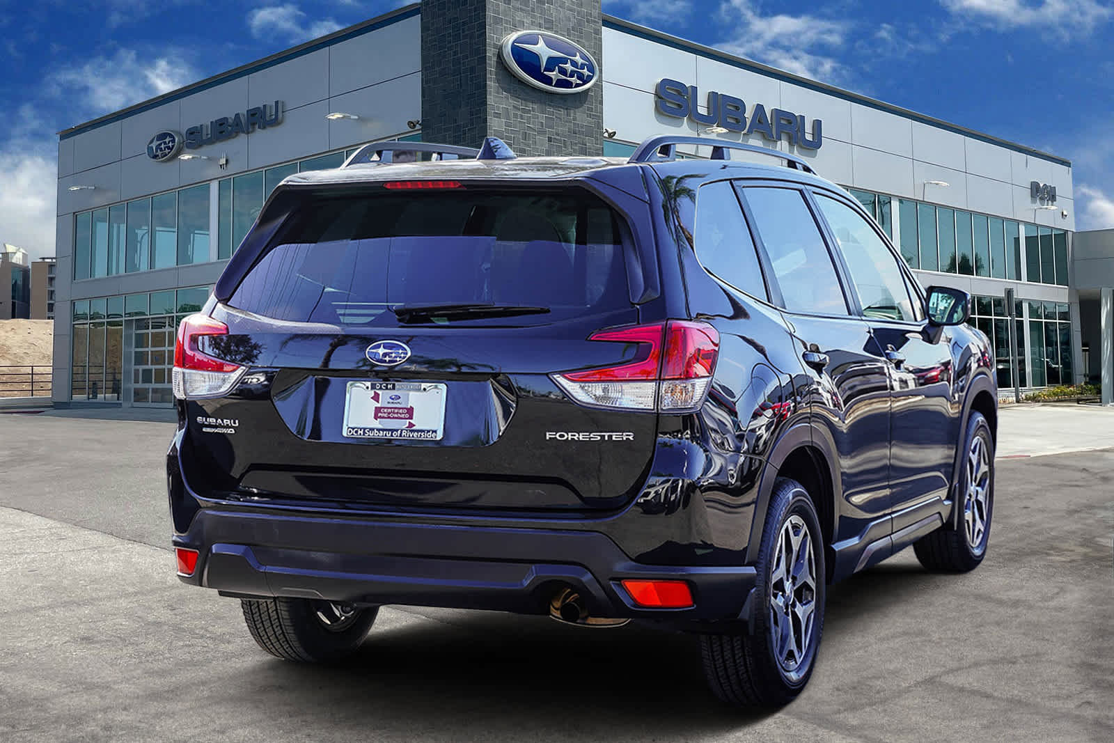 Certified 2023 Subaru Forester Premium image 4