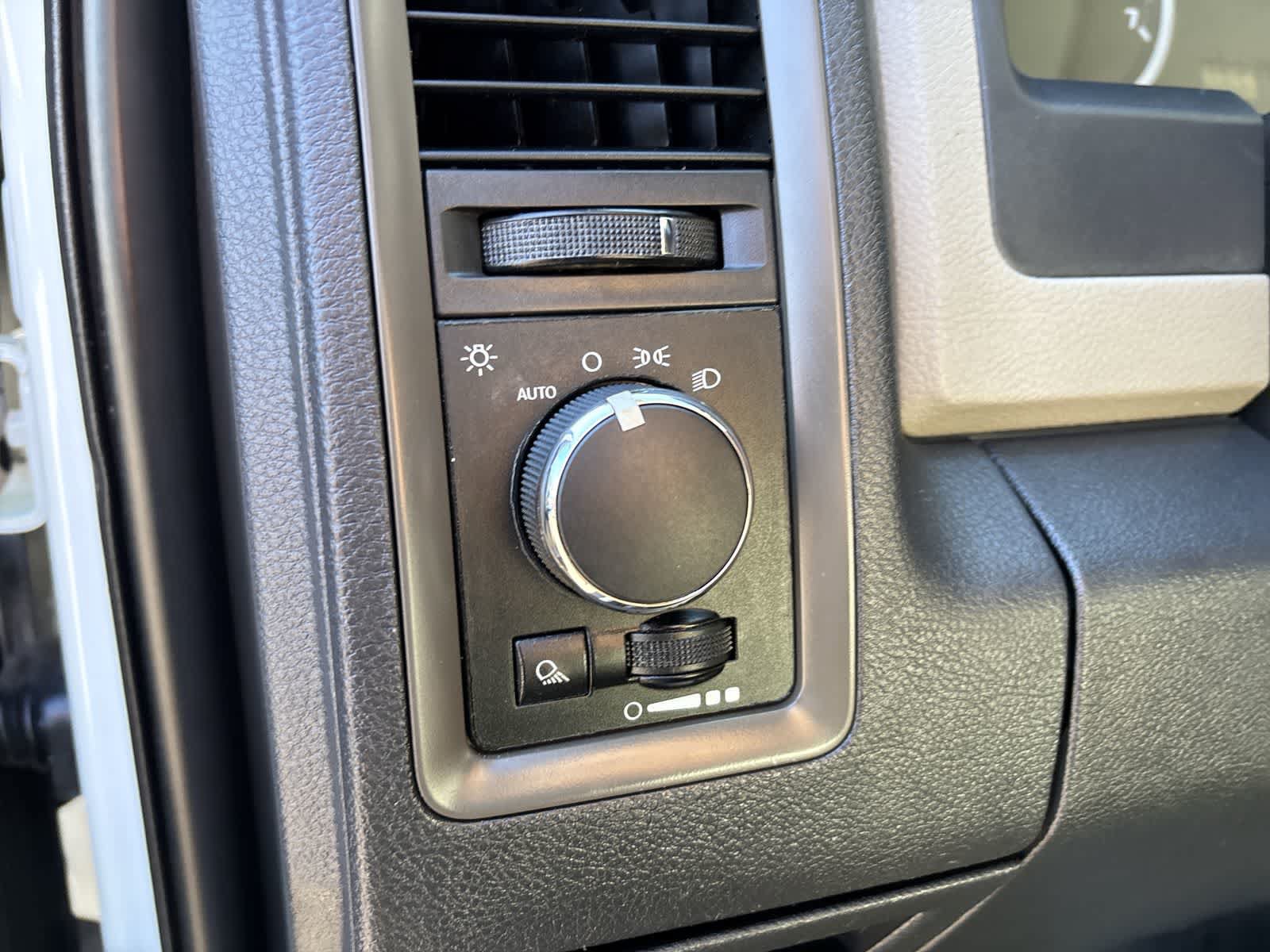 Used 2012 RAM 1500 ST w/ Remote Start & Security Group AWD/4WD image 13