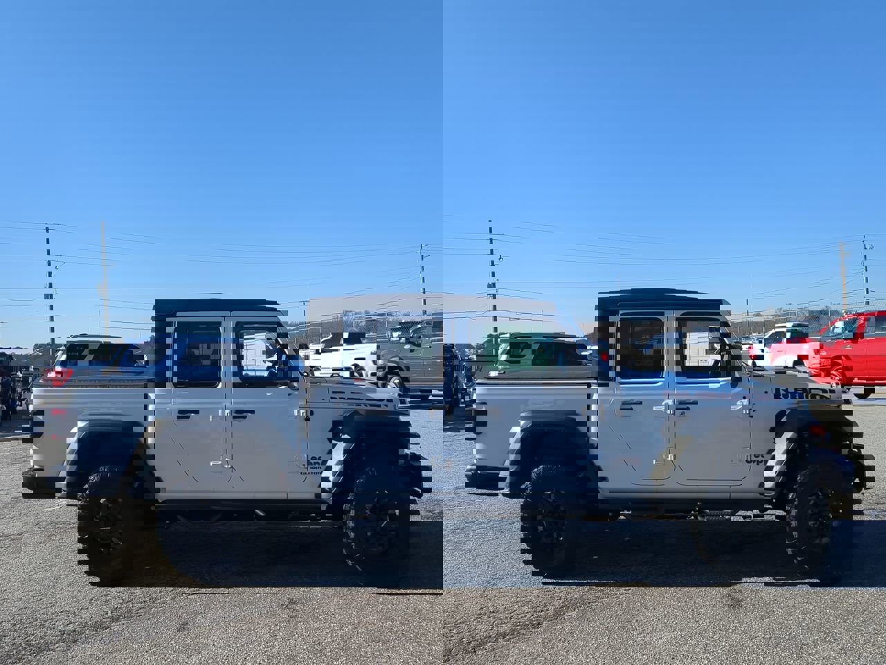 Used 2021 Jeep Gladiator Rubicon image 2