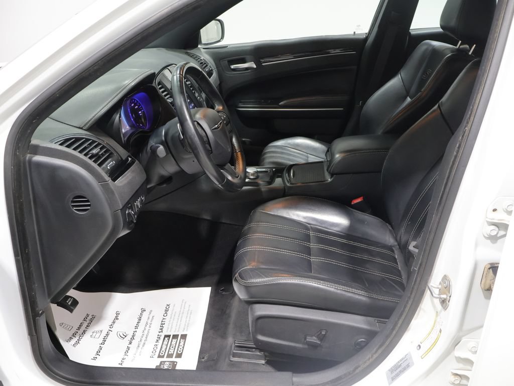 Used 2017 Chrysler 300 S AWD/4WD image 10