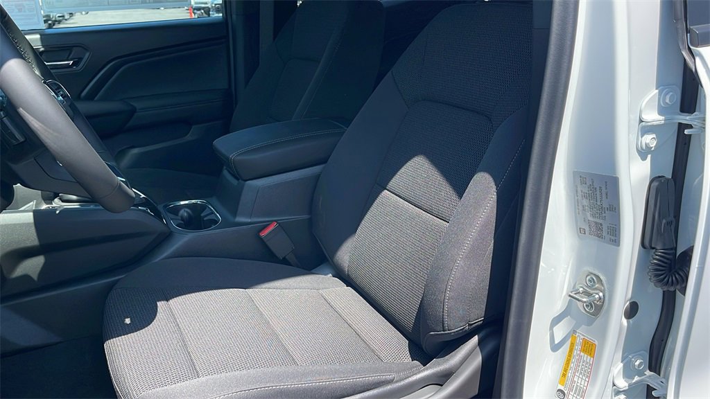 New 2025 GMC Canyon Elevation image 10