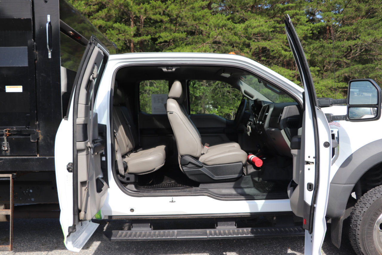 Used 2018 Ford F550 4x4 SuperCab Super Duty image 3