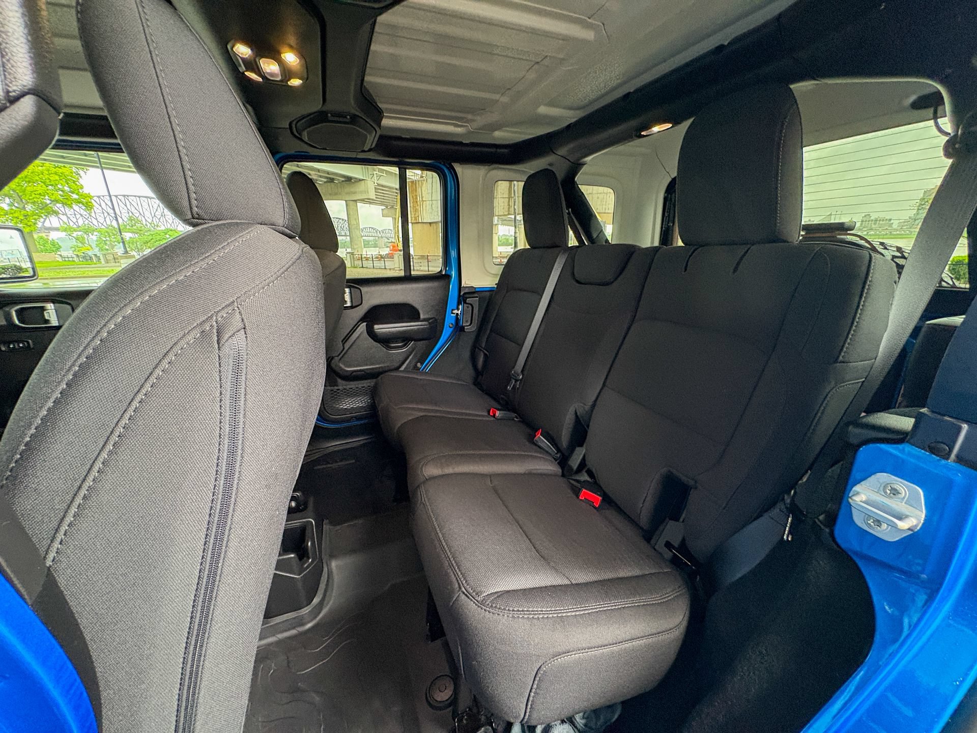 Used 2022 Jeep Wrangler Unlimited Sport AWD/4WD image 27