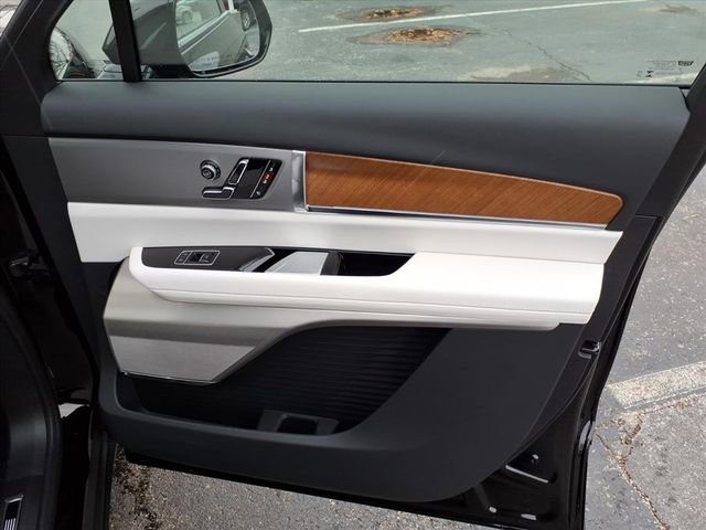 New 2026 Cadillac Vistiq Sport image 26