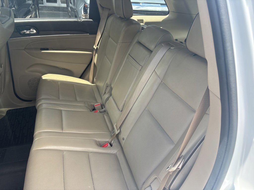 Used 2021 Jeep Grand Cherokee Overland w/ Trailer Tow Group IV image 16