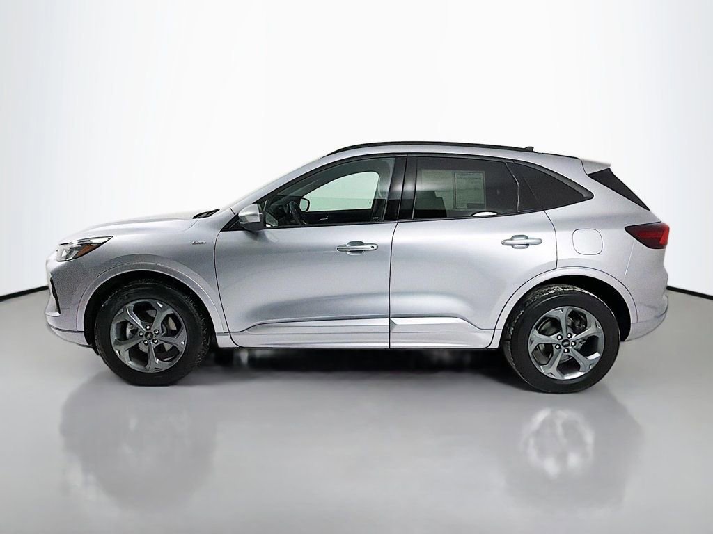 Used 2023 Ford Escape ST-Line Select w/ Tech Pack #1 image 4