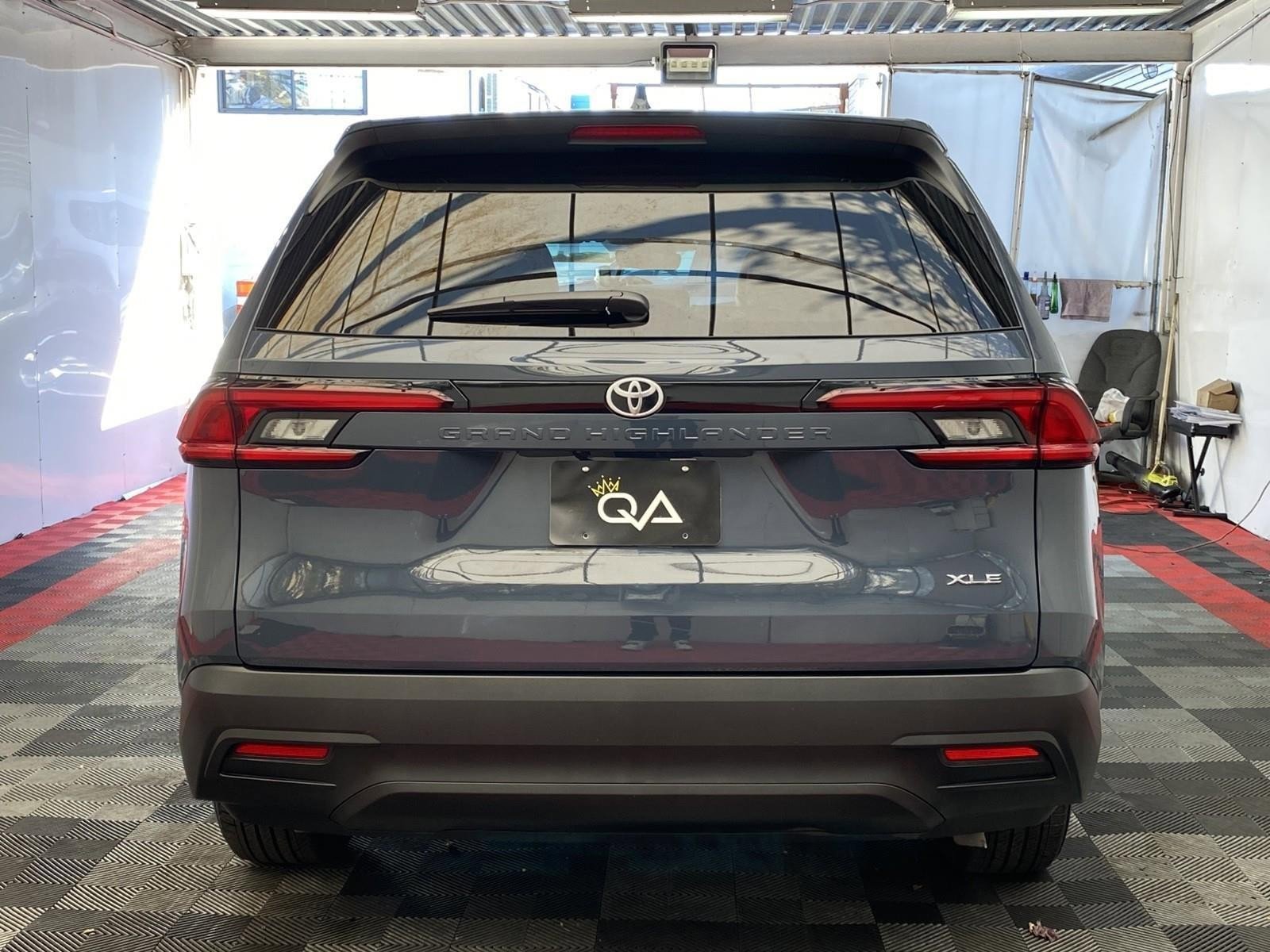 Used 2025 Toyota Grand Highlander FWD image 5