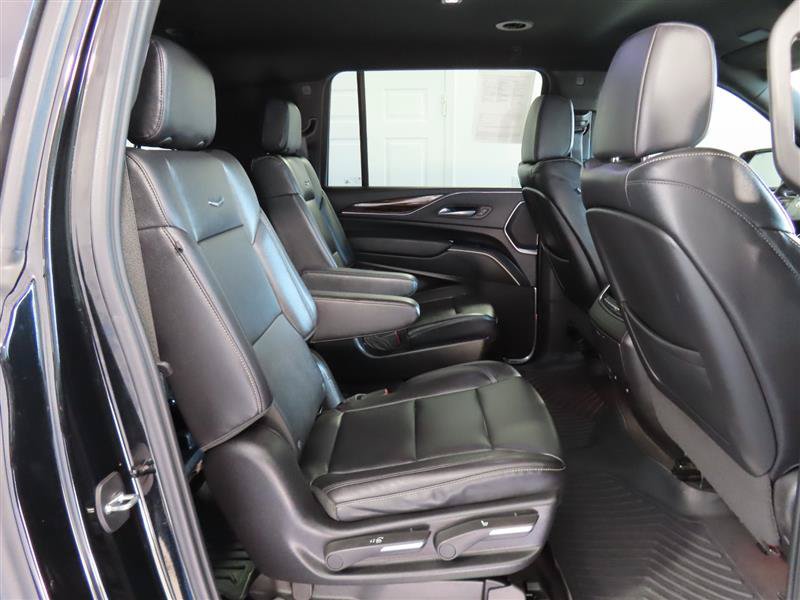 Used 2024 Cadillac Escalade ESV Luxury AWD/4WD image 39