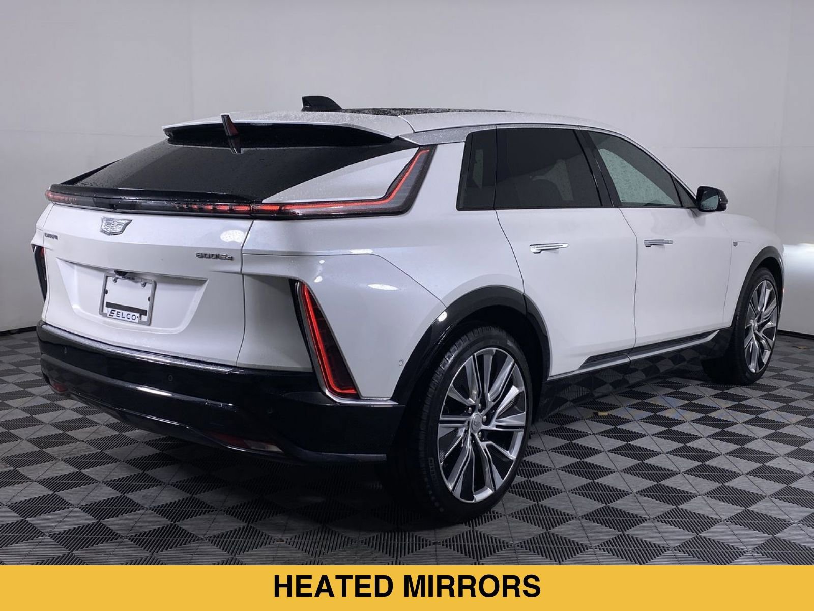 Certified 2025 Cadillac Lyriq Luxury w/ LPO, Floor Liner Package AWD/4WD image 20