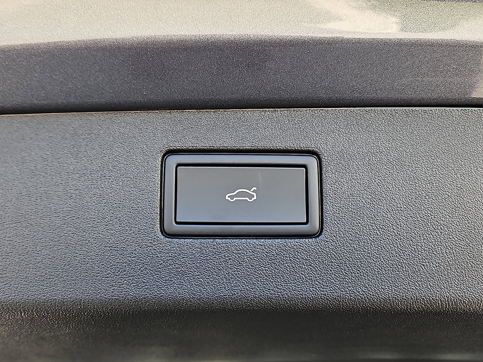 New 2026 Volkswagen Tiguan SE image 7