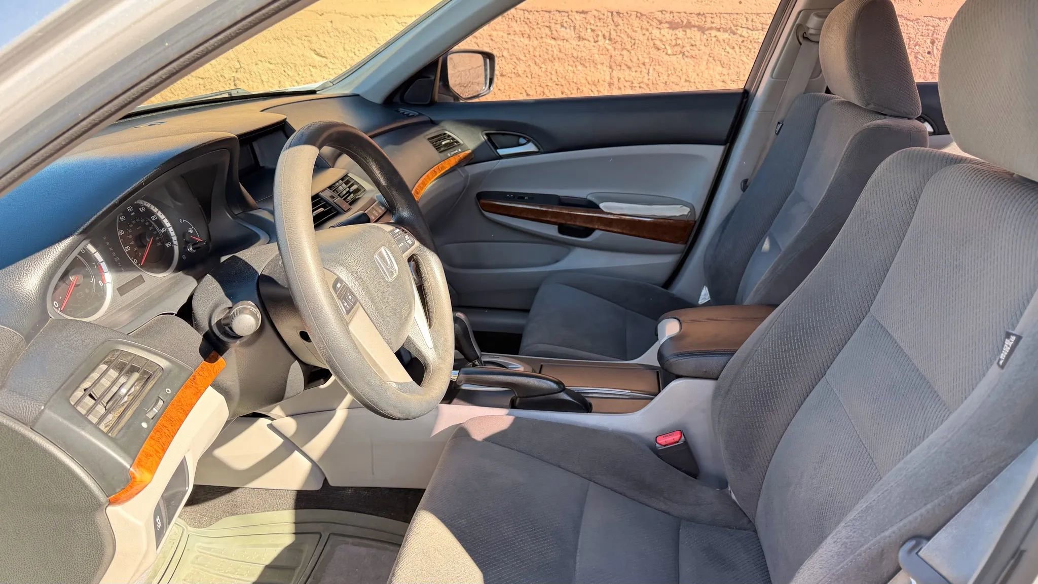 Used 2011 Honda Accord EX image 15
